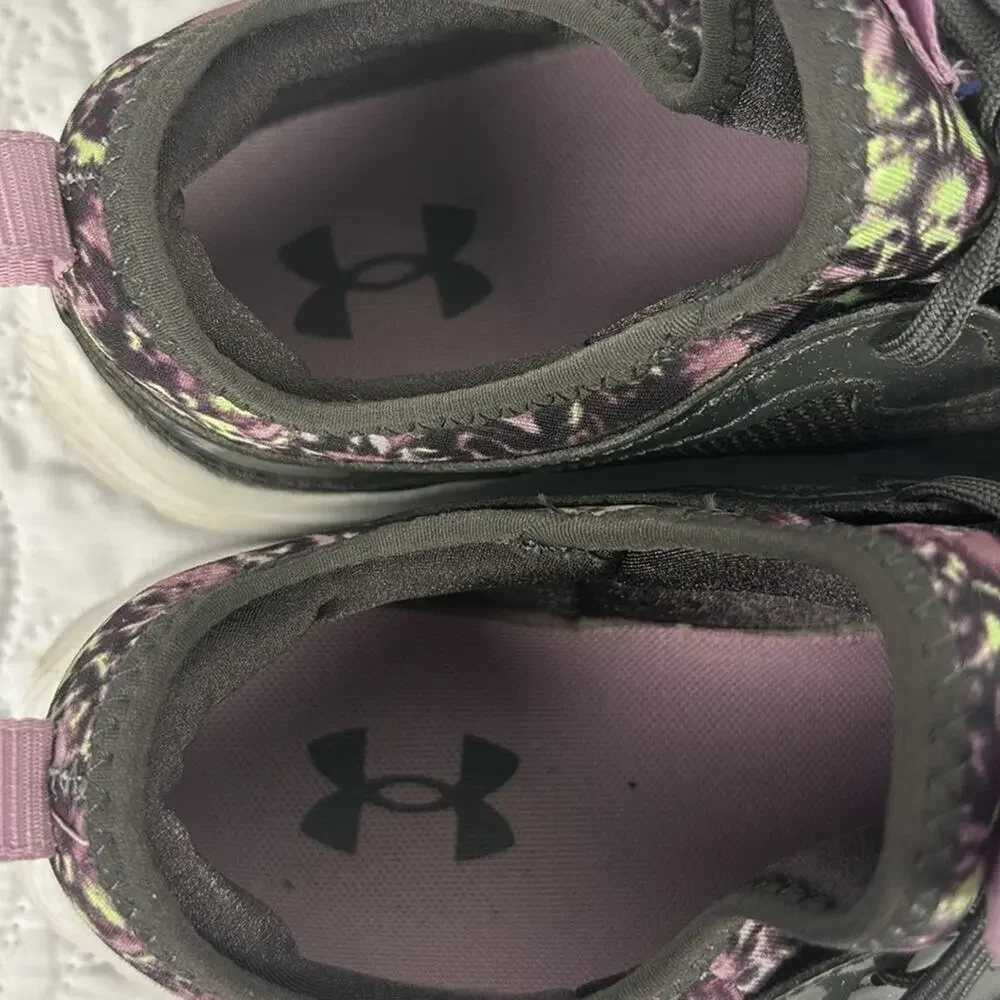 Under Armour Girls' Youth Infinity 2.0 Print Black Pink Athletic Running Shoe 6Y